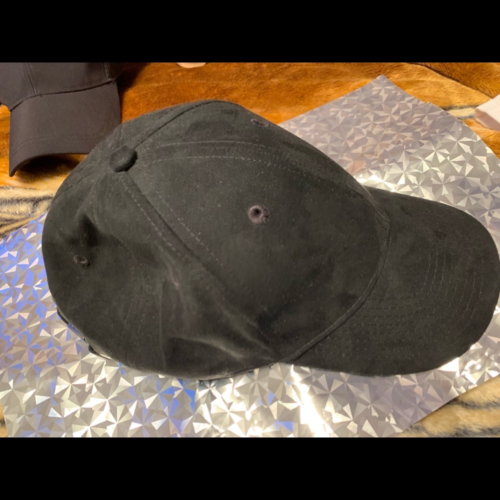 Velvet baseball cap